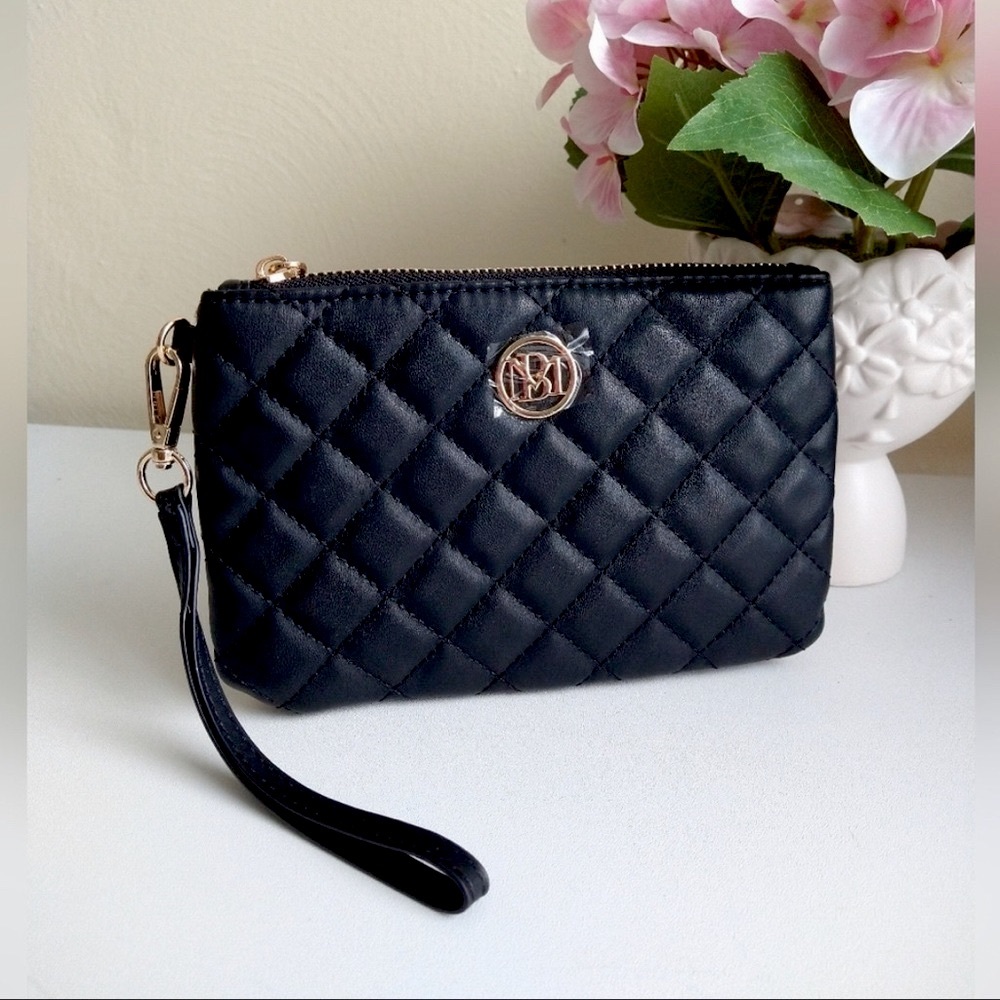 NWT Badgley Mischka quilted wristlet / clutch bag